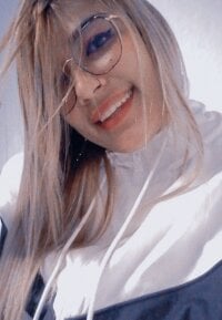 blondedafne's Offline Chat Room
