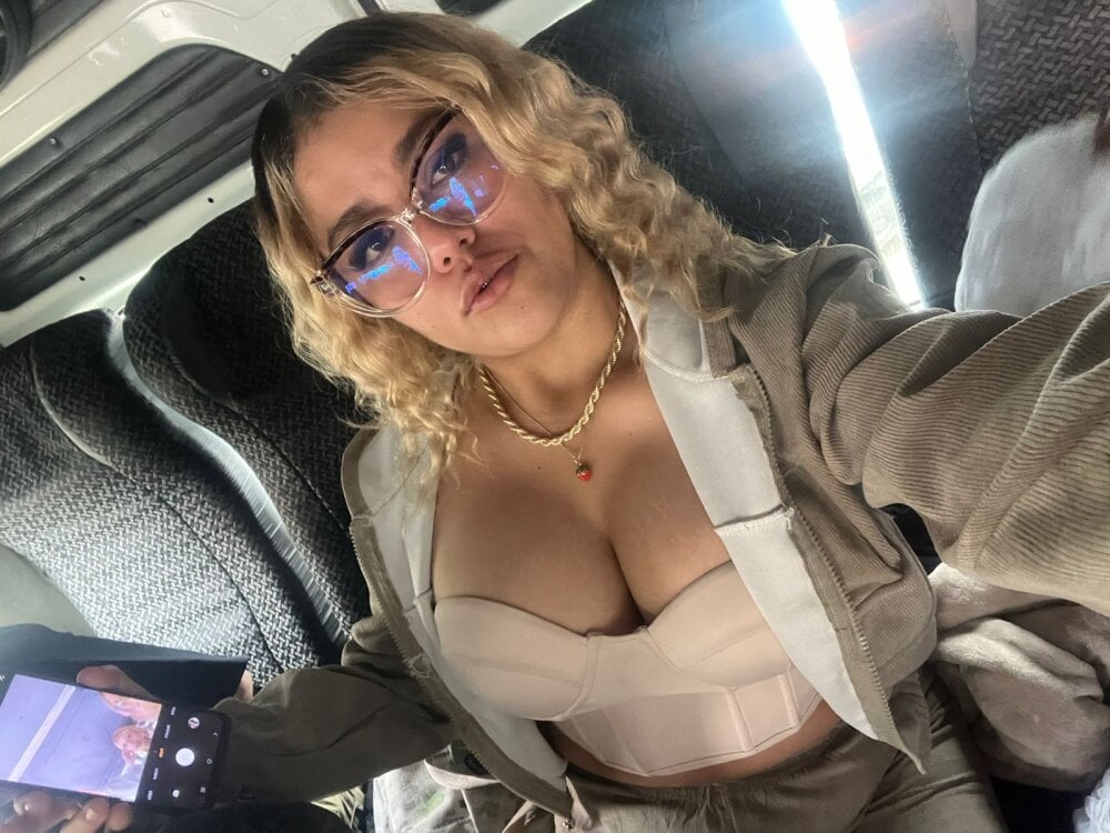 AngelaBlondes profile
