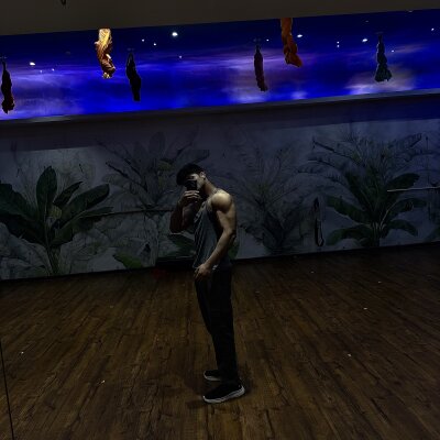 fuckwithrihan Live Cam on StripChat and RICams