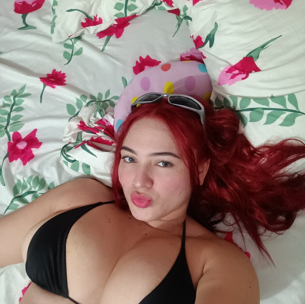 Heidy_cherry's Offline XXX Chat