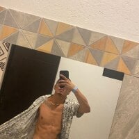Jhonatan-_'s webcam live show