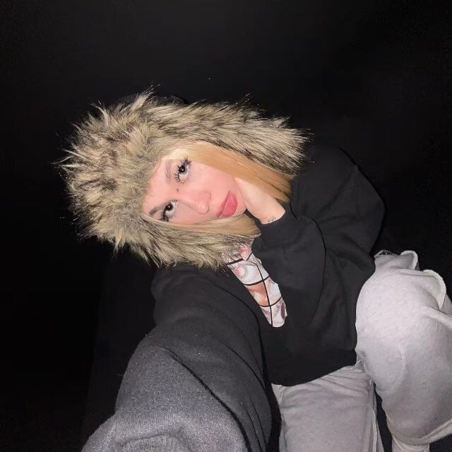 innocent_sin_ from stripchat