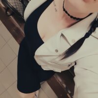 Sofia_Grand's Offline Chat Room