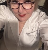 German-Milf-Angie's Live XXX Chat