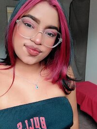 Iriana_Ebony's Offline Chat Room