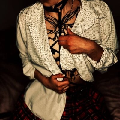 cherry_witch on StripChat