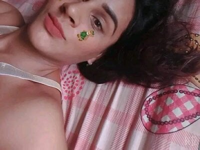 Andreita_95 on StripChat