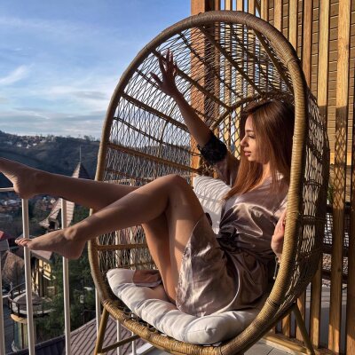 AlluringSophie Avatar