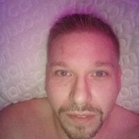 BallZNurJaws365's Offline Chat Room