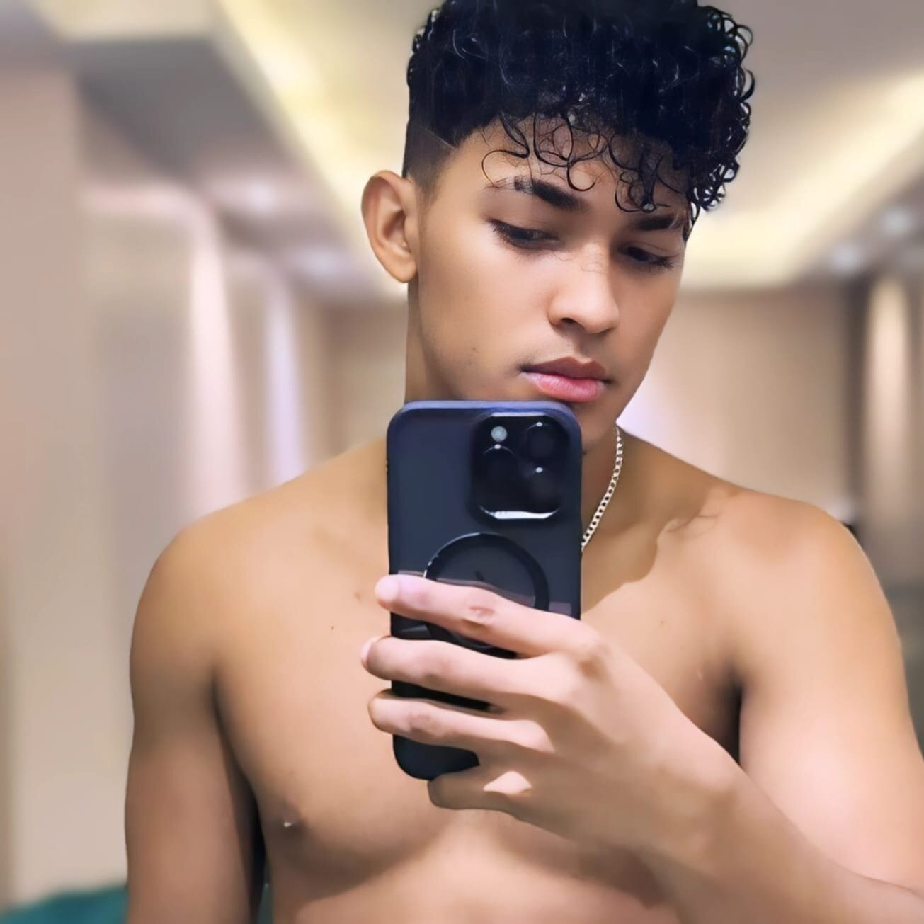jamescurli_