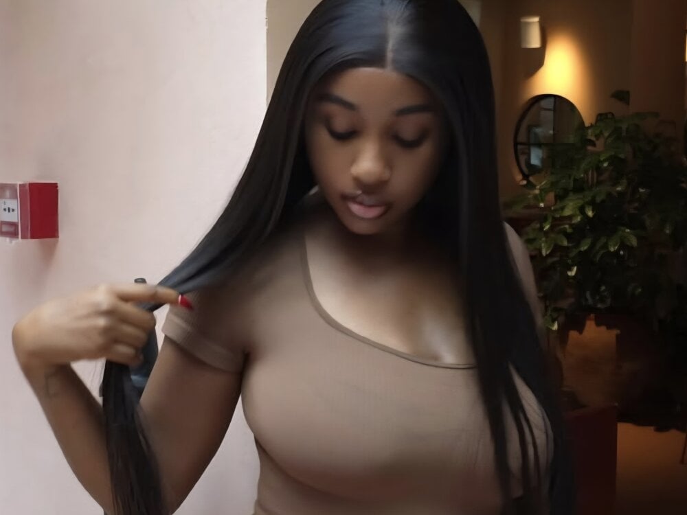 elivecams.com barbiebunky livesex profile in i-dont-cam-here-much-anymore-but-i-will-pop-on-at-random-times cams