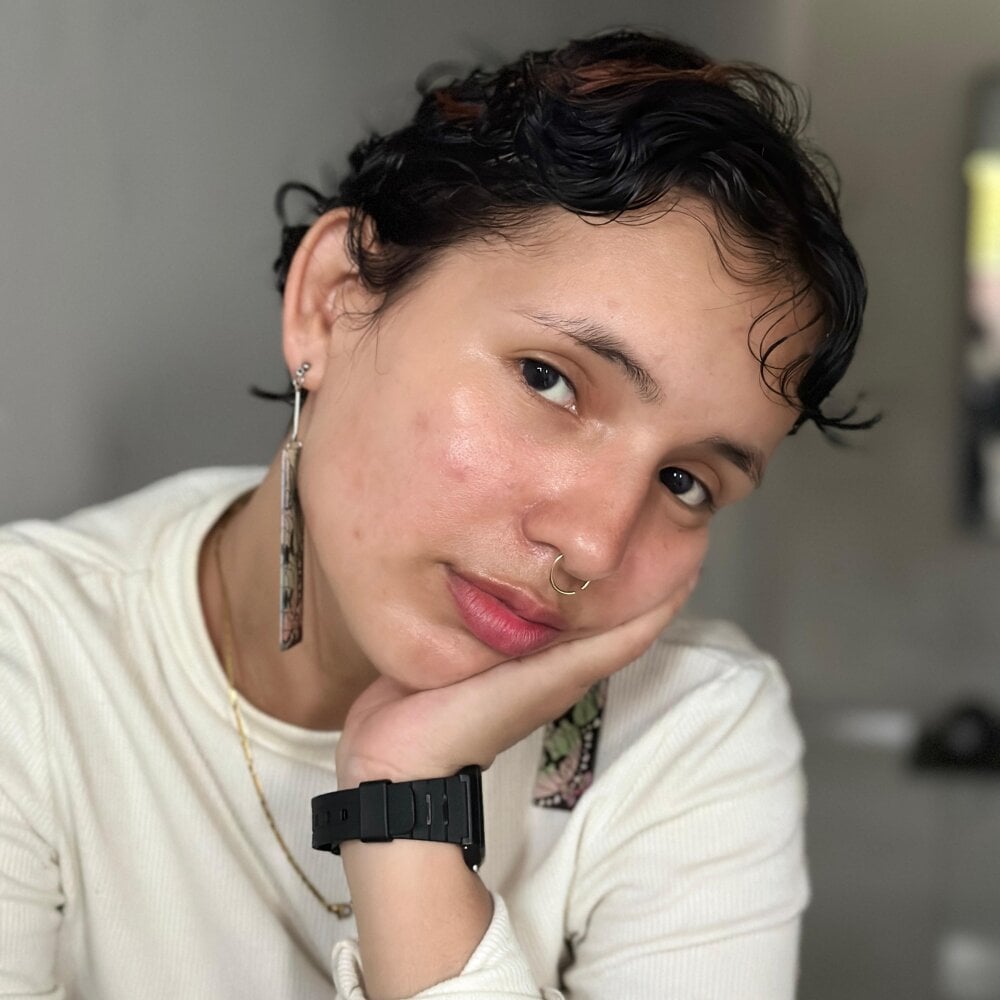 Sofia_Richard's Offline Chat Room