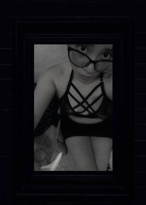 stripchat vivi_kvsh webcam profile pic via rudecam.live