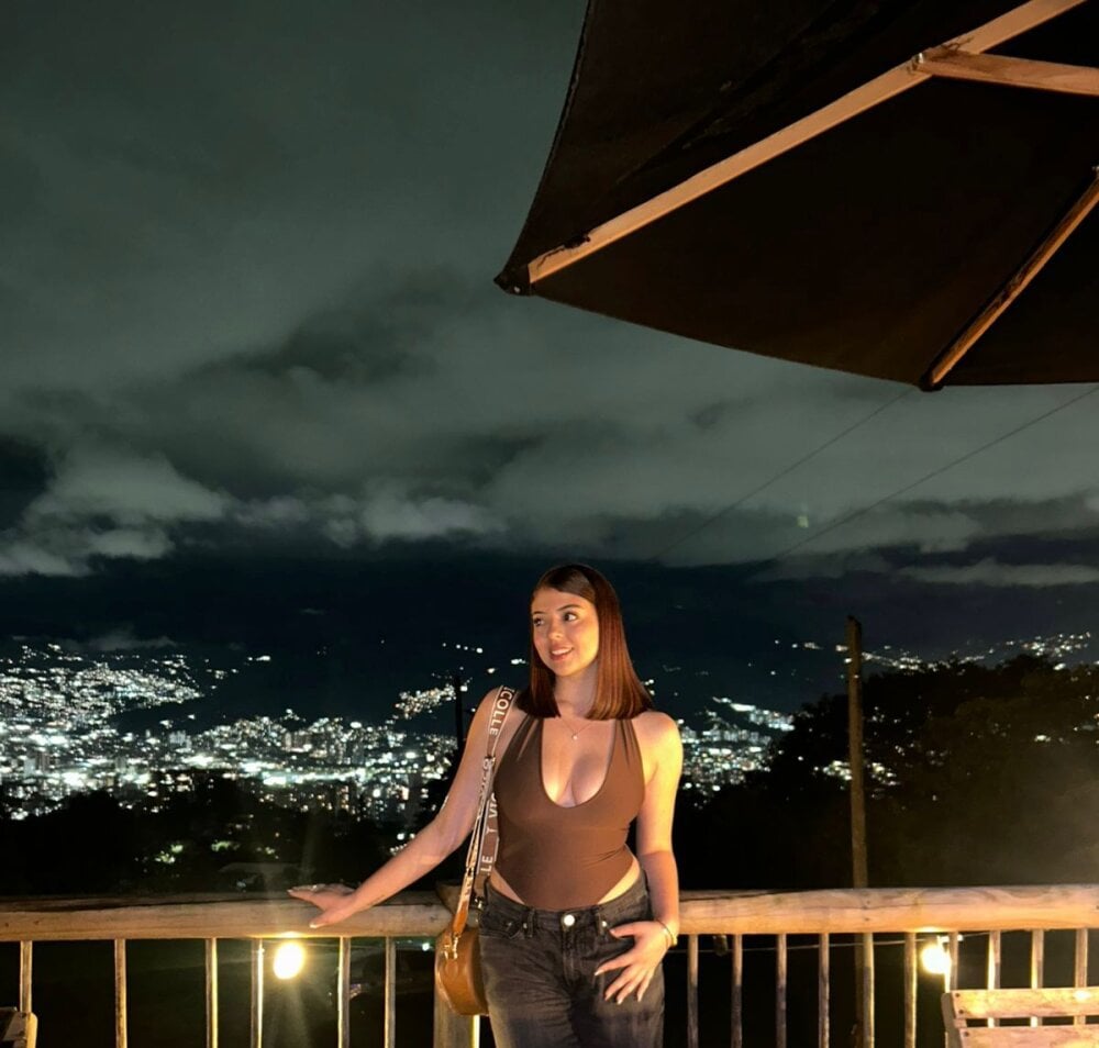 glamcambabes.com salomesolis livesex profile in deutsch cams