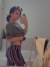 TiaMari_19's Offline XXX Chat