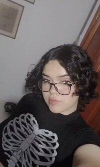 estrella_18_'s Offline Chat Room