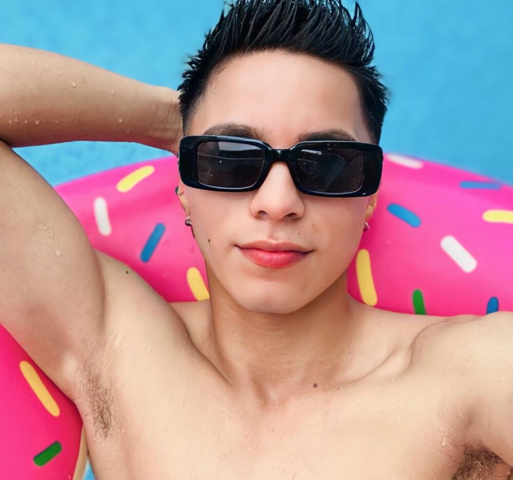 alejandroperez22's Offline XXX Chat