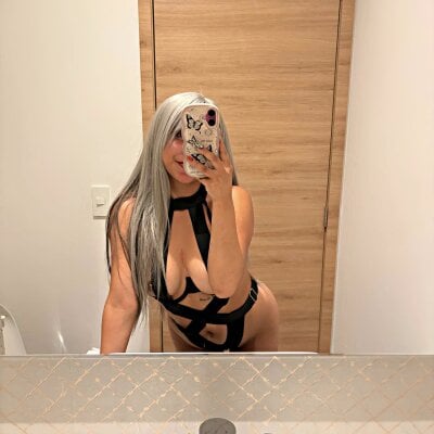 -Adrilux- on StripChat