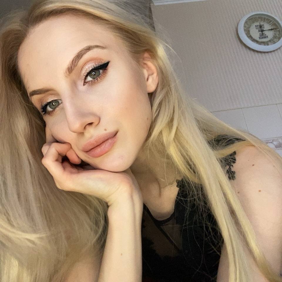 MissFlora_ ⏹ live nude cam