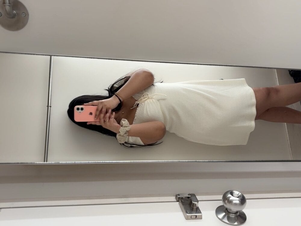 Your_School_Girl_ profile