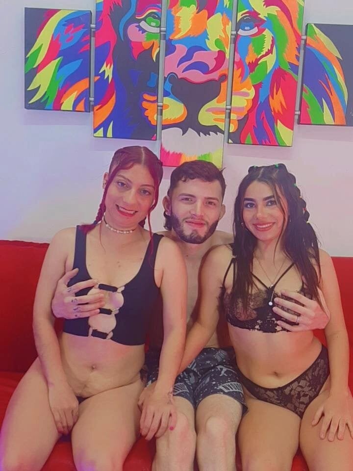 destructive_group from stripchat