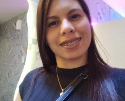 Lara_queenxxx - petite