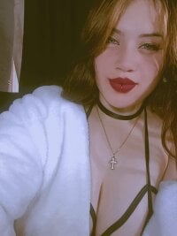 SashaConnorr's Offline Chat Room