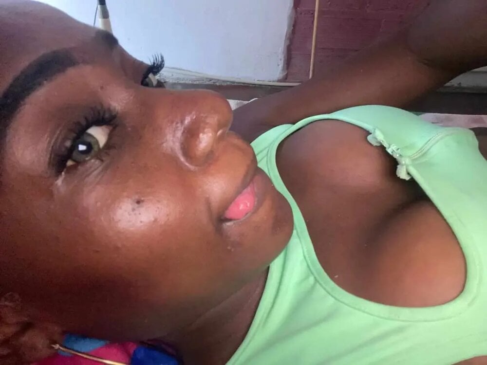 livesex.fan sofiahurtadoxxx livesex profile in green-eyes cams