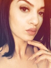 SashaLevron's Offline Chat Room