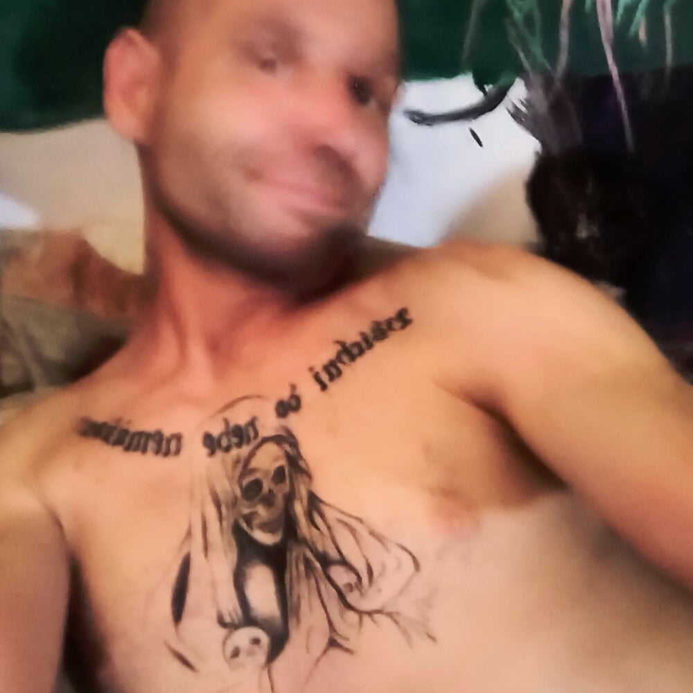 ganjaman871231 from stripchat