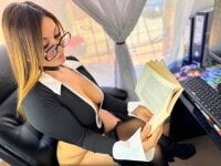antoneella_jones's webcam live show