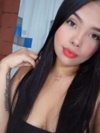 MiiaBratz's webcam live show