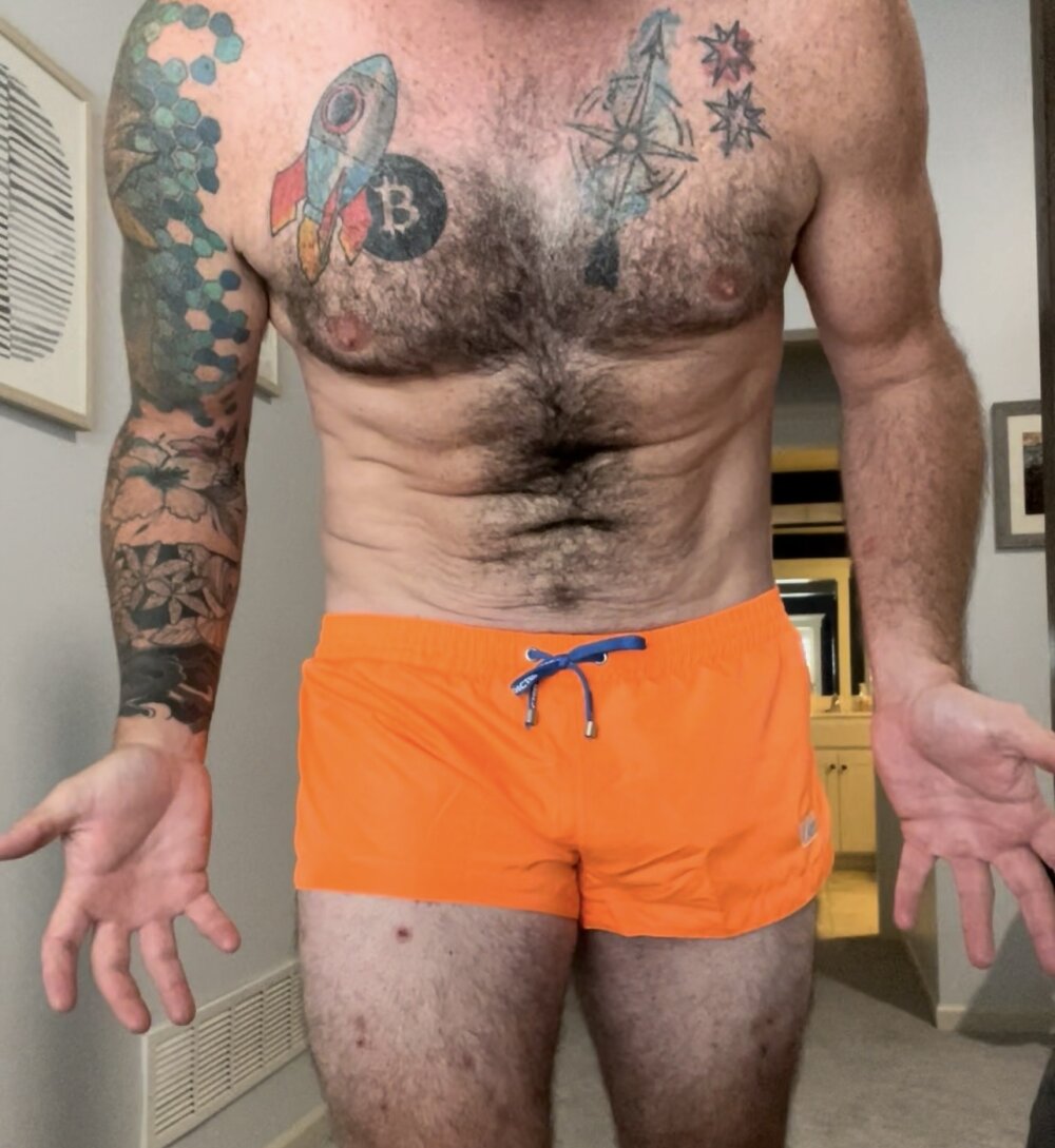 dadbodytats' Offline XXX Chat