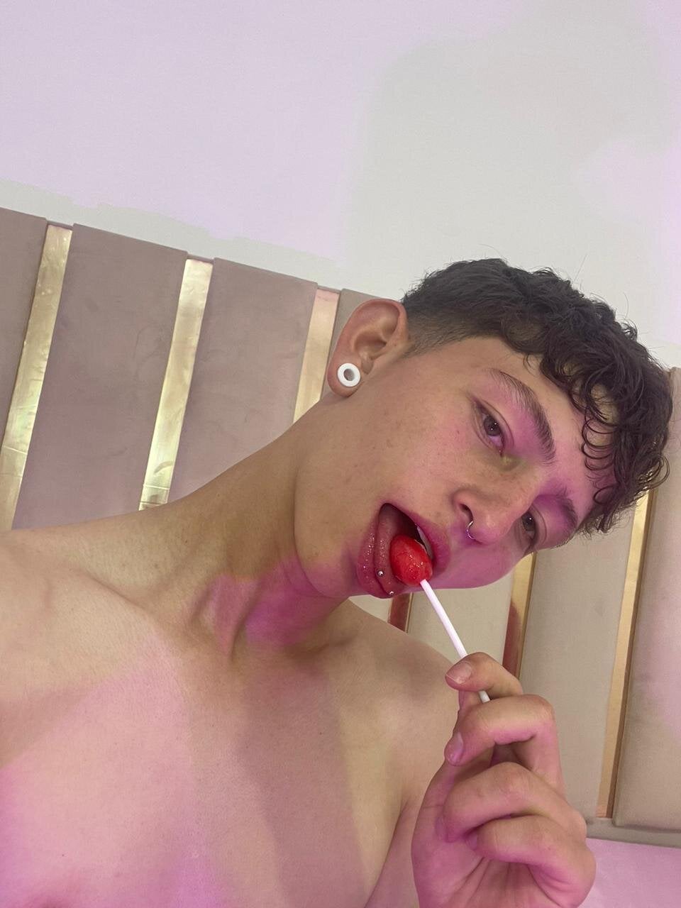 aron_tay