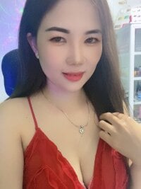 yumylovesex's webcam live show