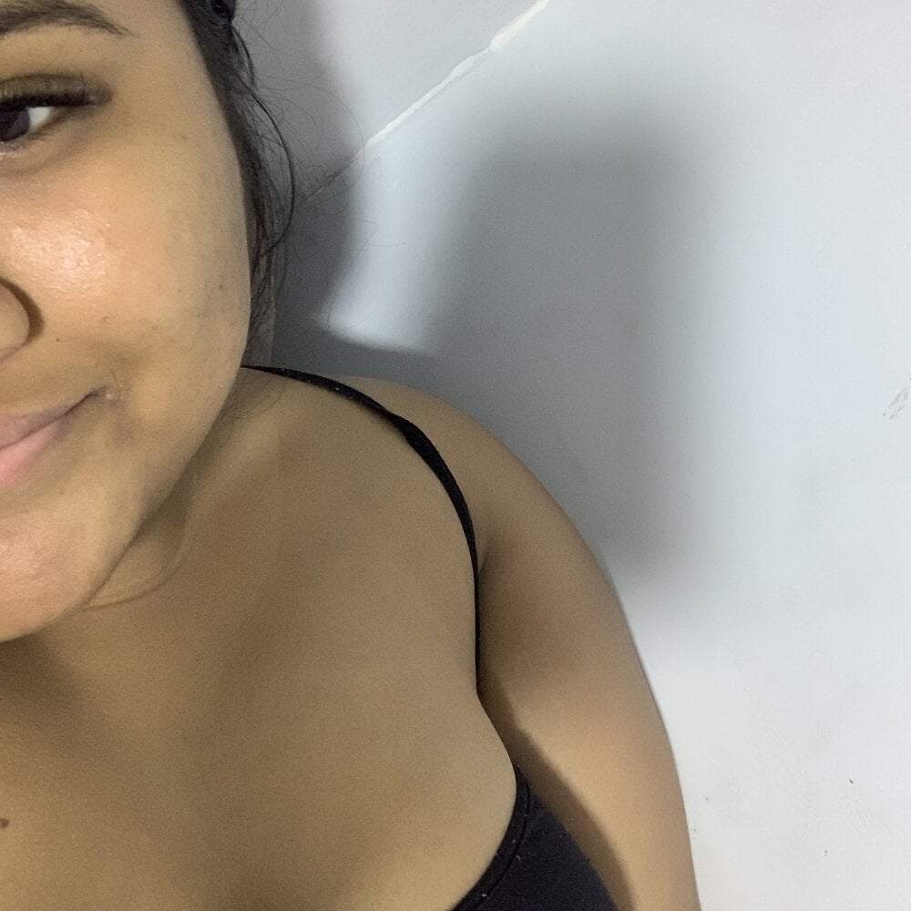 roooou18 from stripchat