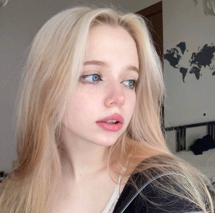 Mo_na_ 🍮 online sex webcam