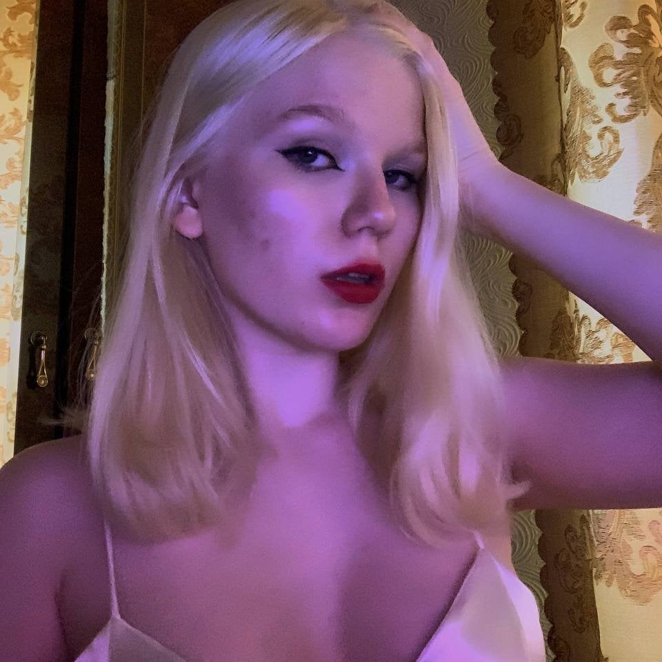 livesex.fan lynellmahe livesex profile in asia cams