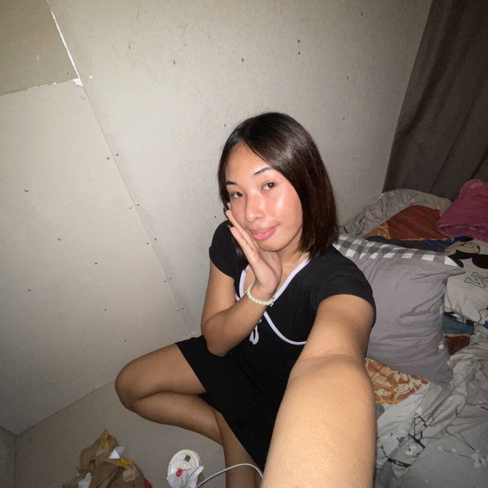 urcrushnextdoor_'s Offline XXX Chat