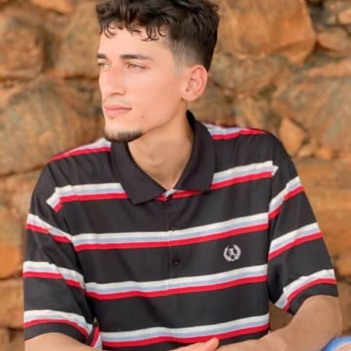 vic999_'s Offline XXX Chat