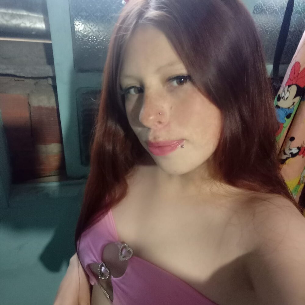 emycutecs01 Chat XXX offline