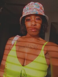 Nastynae96's Offline Chat Room