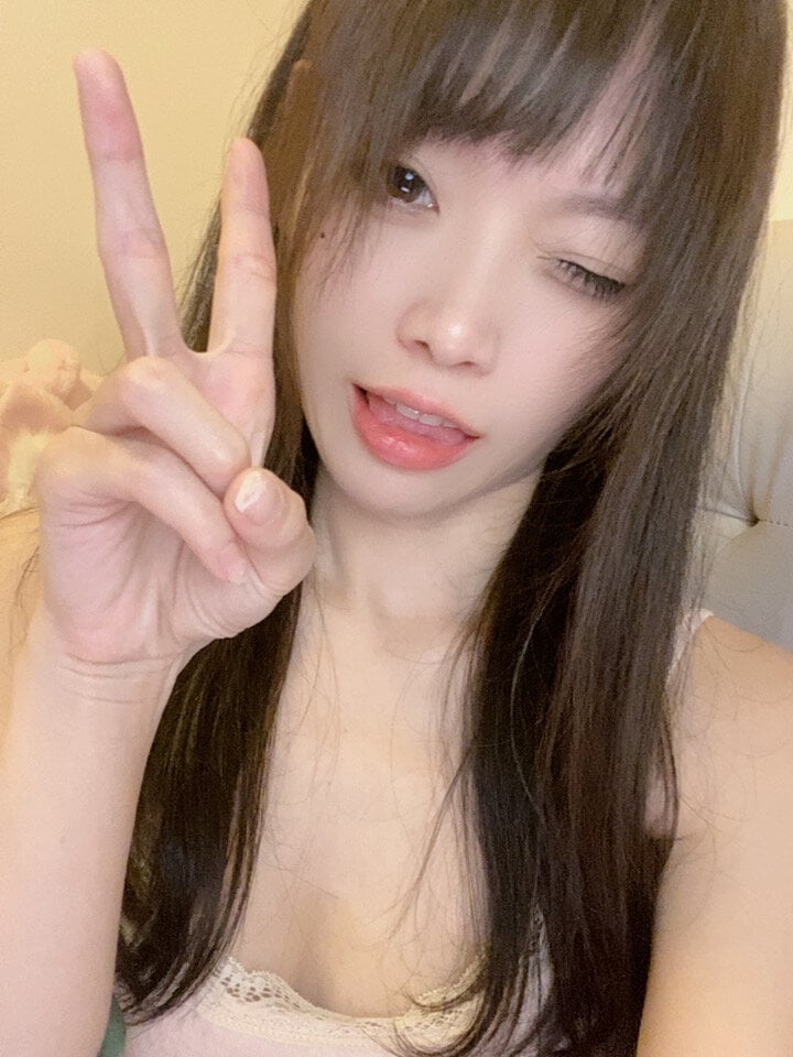 sexlivecamsites.com ruanruan_s livesex profile in the-place-your-wishes-come-true cams