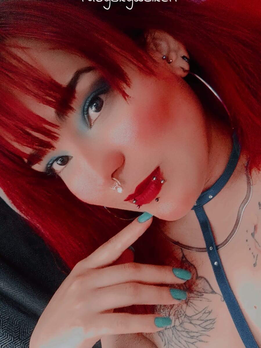 Live sex webcam photo for Ruby_Skywalker_ #289964425