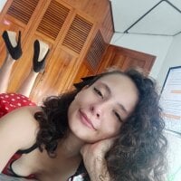 Emma_belle02's webcam live show