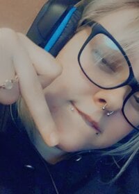 Phoenix_Rain's Offline Chat Room