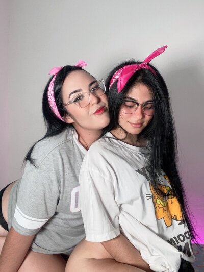 2Girl_hot 🏻 online nude stream