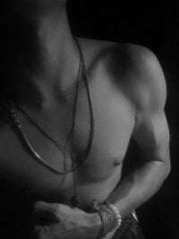 Deeptalksbond's webcam live show