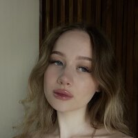 NikkiMojo's Offline Chat Room