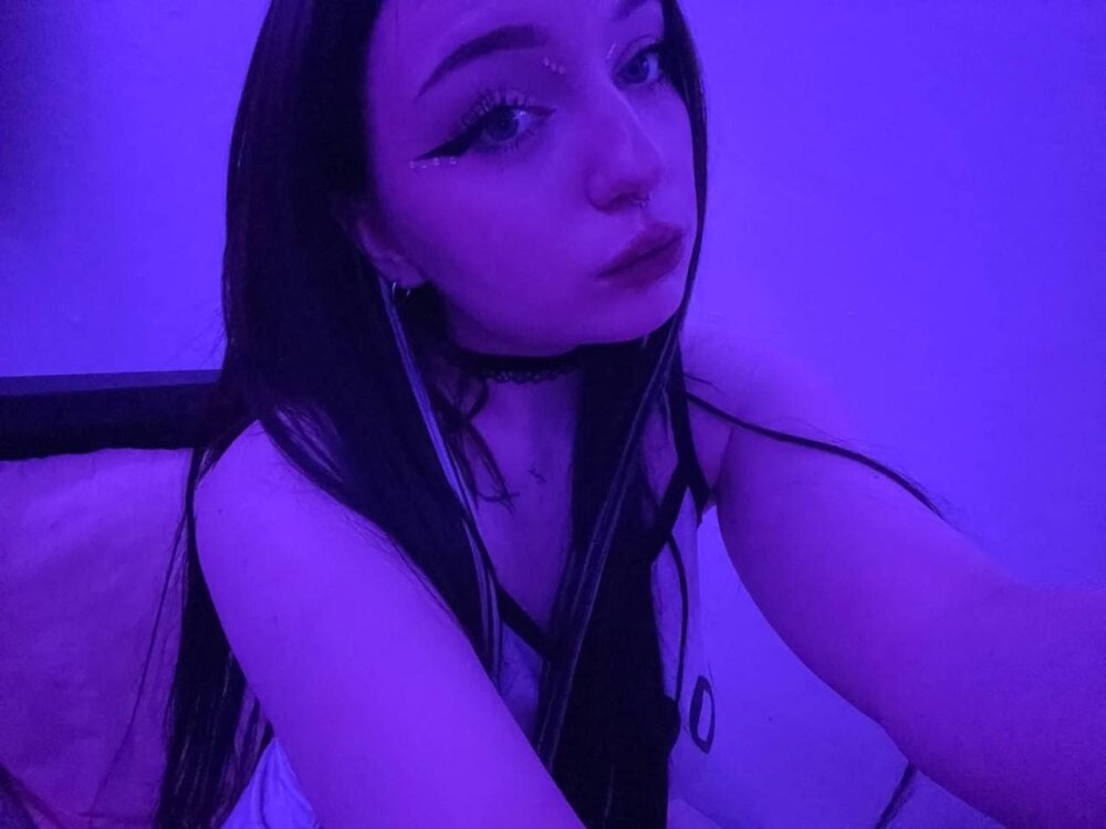 livesexr.com emma_cutiee_ livesex profile in you-about-to-enter-onto-the-domintion-of-twilight-zone-were-you-never-been-before-planet-earth-space-somewhere-out-there cams